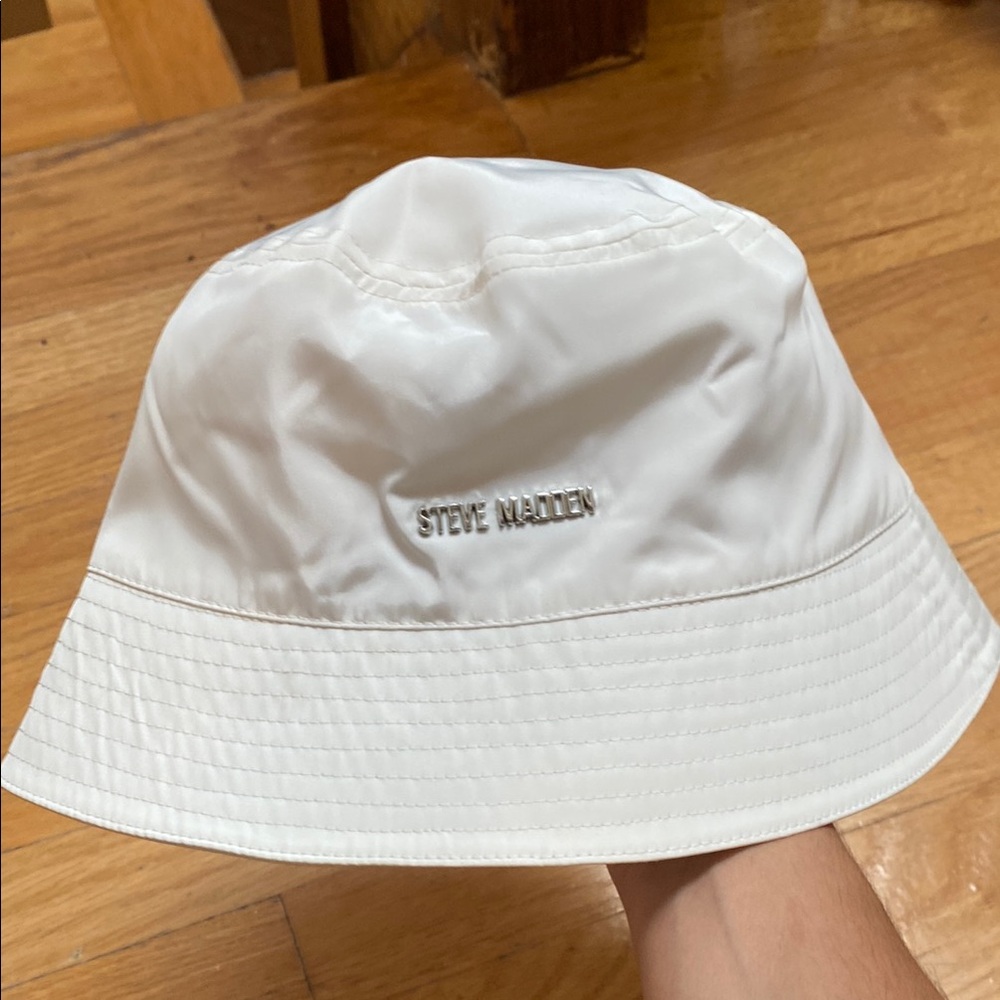 Steve Madden White Bucket Hat
